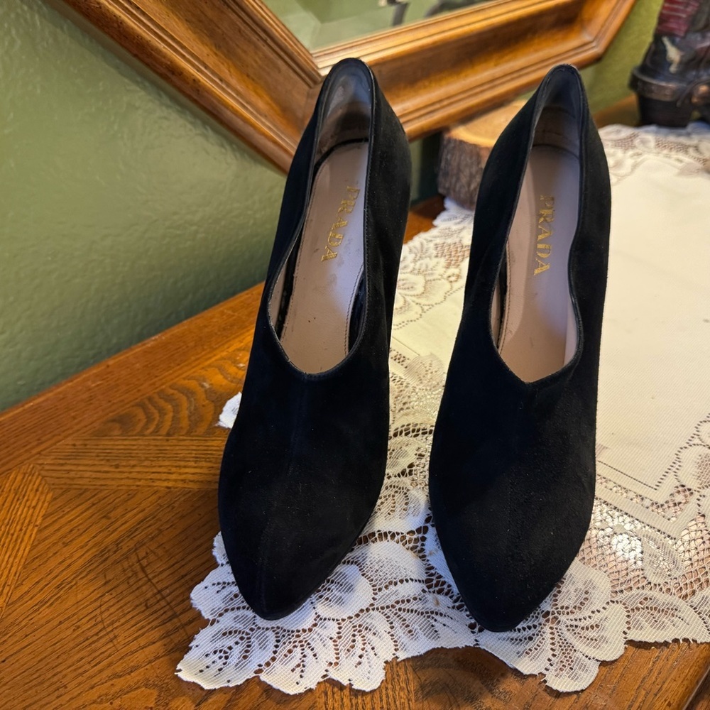 Prada Women's Black Suede Shoes - Picture 4 of 16